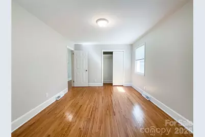 6728 Lakeside Drive, Charlotte, NC 28215 - Photo 32