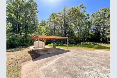 6728 Lakeside Drive, Charlotte, NC 28215 - Photo 42