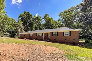 6728 Lakeside Dr, Charlotte, NC 28215 - Photo 2