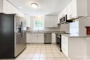 6728 Lakeside Dr, Charlotte, NC 28215 - Photo 16