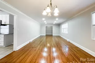 6728 Lakeside Dr, Charlotte, NC 28215 - Photo 14