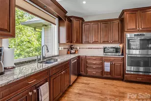 930 Big Raven Ln, Saluda, NC 28773 - Photo 18