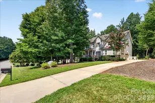 1217 Crofton Dr, Waxhaw, NC 28173 - Photo 2
