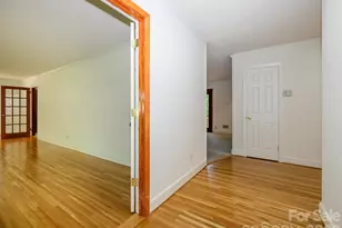 688 Grandview Dr NE, Concord, NC 28025 - Photo 4