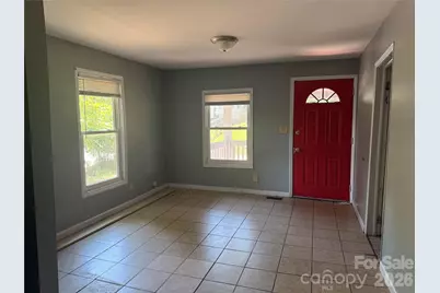706 N Logan Street, Gastonia, NC 28052 - Photo 2