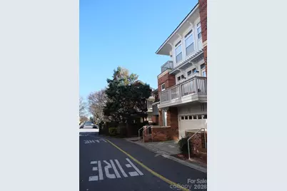 930 Gracie Way, Charlotte, NC 28204 - Photo 2