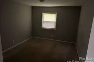 705 N Logan St, Gastonia, NC 28052 - Photo 6