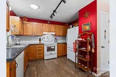 462 Farley Street, Waynesville, NC 28786 - Photo 16