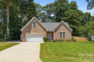 139 Spicewood Cir, Troutman, NC 28166 - Photo 1