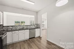 8169 Kincaid Ct, Charlotte, NC 28277 - Photo 4