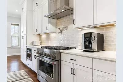 2555 Deacon Avenue, Charlotte, NC 28204 - Photo 10