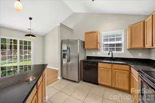 8732 Brookstead Meadow Ct, Charlotte, NC 28215 - Photo 16