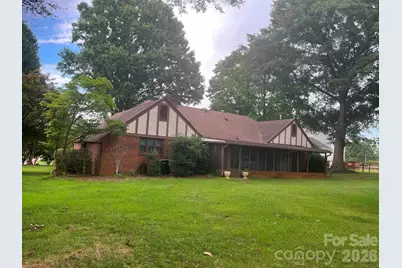348 Hillsboro Road, Taylorsville, NC 28681 - Photo 2
