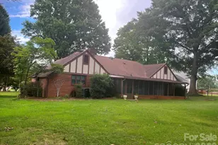 348 Hillsboro Rd, Taylorsville, NC 28681 - Photo 2