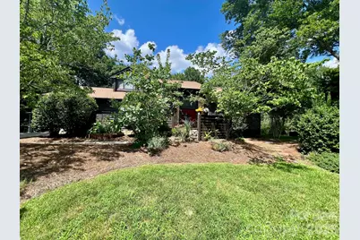 200 Foxlair Court, Matthews, NC 28105 - Photo 2