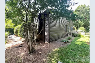 200 Foxlair Court, Matthews, NC 28105 - Photo 4