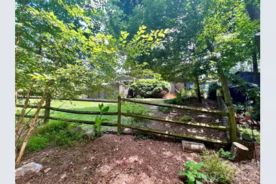 200 Foxlair Court, Matthews, NC 28105 - Photo 16