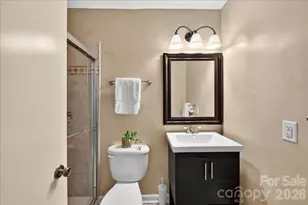 1700 Roxborough Rd, Charlotte, NC 28211 - Photo 30