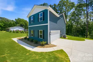 402 North St, Dallas, NC 28034 - Photo 2