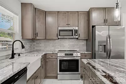 4219 Tipperary Place, Charlotte, NC 28215 - Photo 12