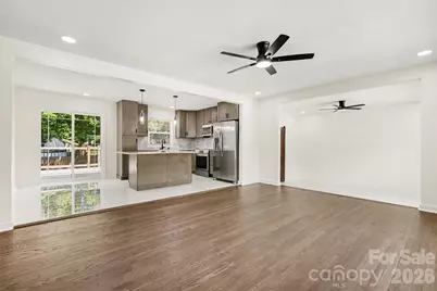 4219 Tipperary Place, Charlotte, NC 28215 - Photo 8