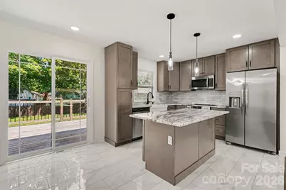 4219 Tipperary Place, Charlotte, NC 28215 - Photo 10