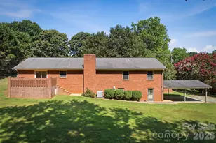 1208 35th St Pl NE, Conover, NC 28613 - Photo 8