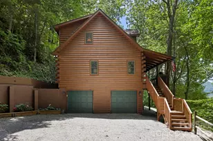 394 Hickory Dr, Waynesville, NC 28786 - Photo 6
