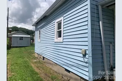28 W Chestnut Street, Rosman, NC 28712 - Photo 6
