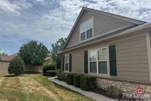 2416 Coltsview Rd, Matthews, NC 28105 - Photo 2