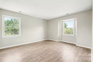 6165 Meadow Rose Ln, Charlotte, NC 28215 - Photo 16