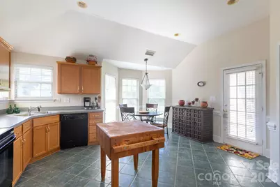 3431 Continental Drive, Monroe, NC 28110 - Photo 6