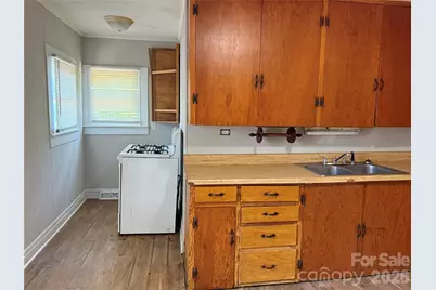 514 S Avon Street, Gastonia, NC 28054 - Photo 8