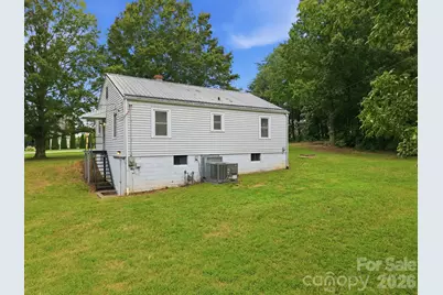 825 21st Street Drive SE, Hickory, NC 28602 - Photo 24
