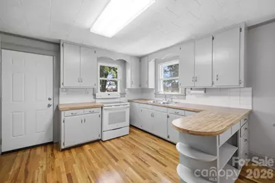 825 21st Street Drive SE, Hickory, NC 28602 - Photo 14