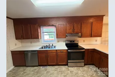 236 Meadow Oaks Drive, Statesville, NC 28625 - Photo 8
