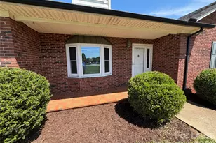 236 Meadow Oaks Dr, Statesville, NC 28625 - Photo 2