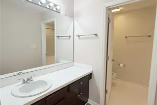 5839 Harris Grove Ln, Charlotte, NC 28212 - Photo 16