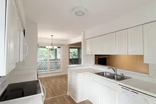 5839 Harris Grove Ln, Charlotte, NC 28212 - Photo 8