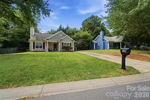 108 Foxglove Dr, Mooresville, NC 28115 - Photo 2
