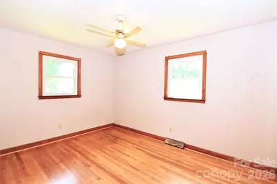 605 S Buena Vista Drive, Hendersonville, NC 28792 - Photo 20