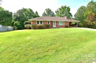605 S Buena Vista Dr, Hendersonville, NC 28792 - Photo 28