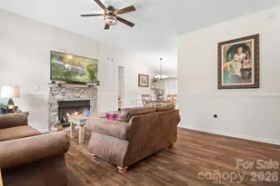 138 Valley Glen Dr, Troutman, NC 28166 - Photo 8