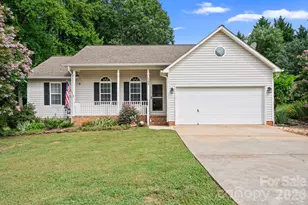 138 Valley Glen Dr, Troutman, NC 28166 - Photo 1