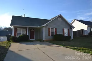 4638 Palm Breeze Ln, Charlotte, NC 28208 - Photo 2