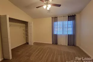 3811 Mosscroft Ln, Charlotte, NC 28215 - Photo 12