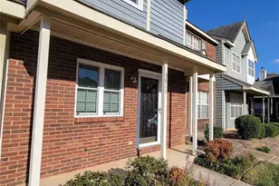 3811 Mosscroft Ln, Charlotte, NC 28215 - Photo 2
