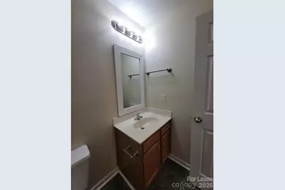 3811 Mosscroft Lane, Charlotte, NC 28215 - Photo 16