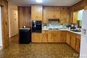 3209 Greenwood Park Cir, Albemarle, NC 28001 - Photo 10