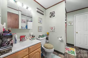 2504 Brentwood Cir, Lenoir, NC 28645 - Photo 6